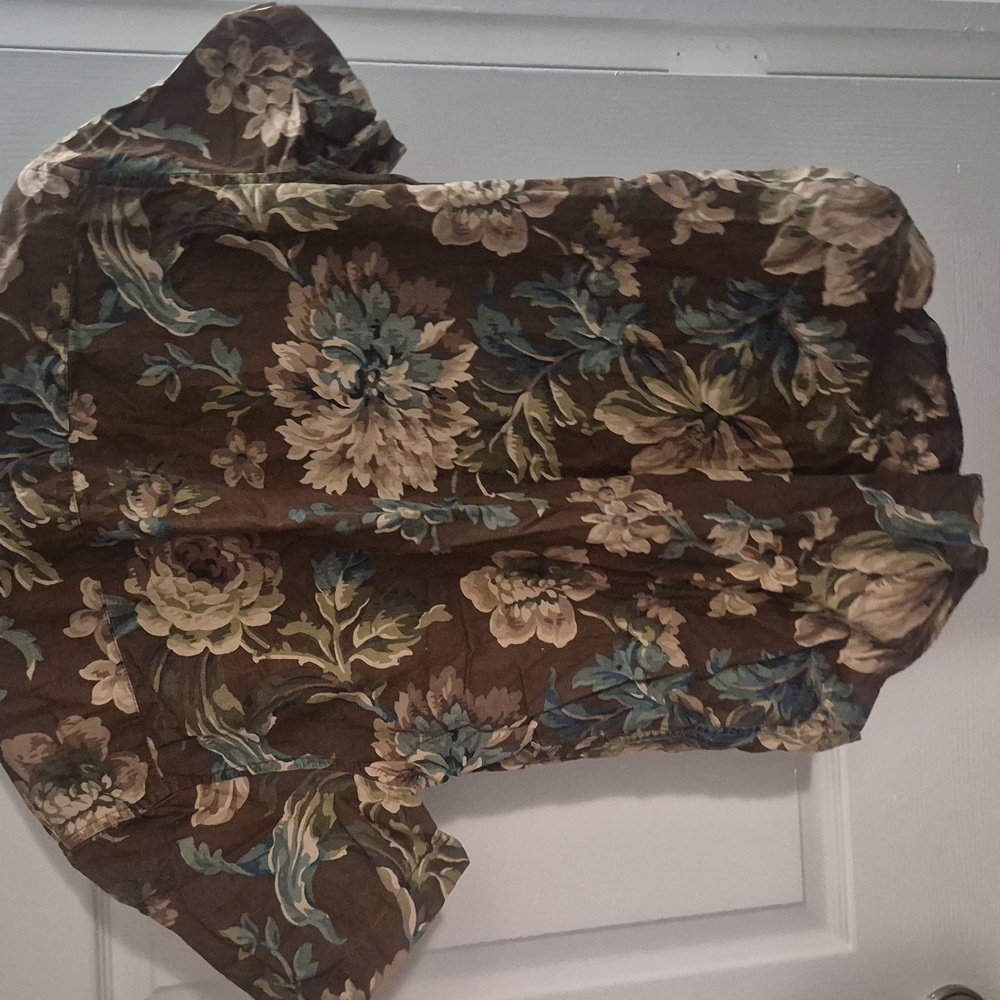 Button Short Sleeve - Picture 3 of 3
